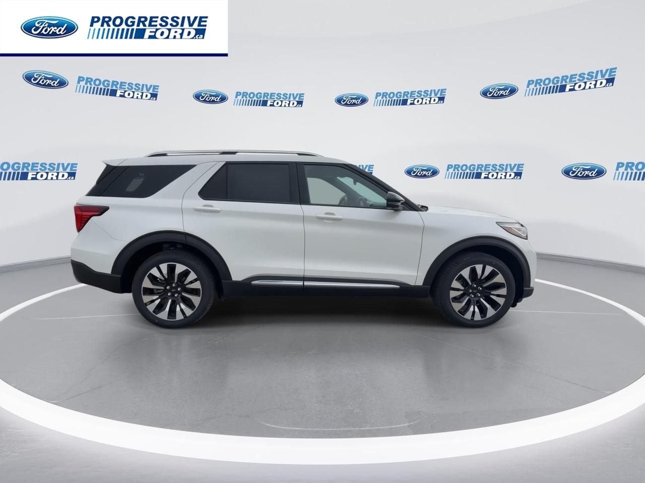 2026 Ford Explorer Platinum 4dr 4x4 Photo