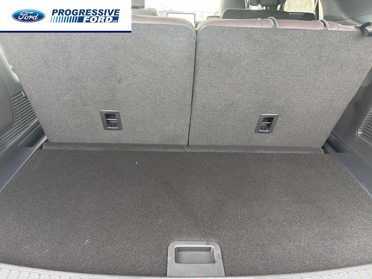 2026 Ford Explorer Platinum 4dr 4x4 Photo