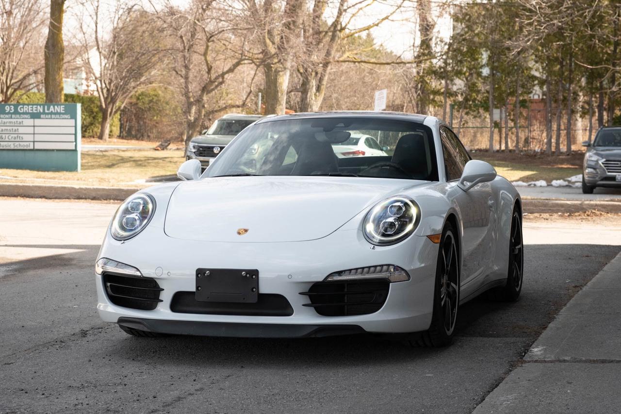 2015 Porsche 911 Carrera 4S Coupe Photo2