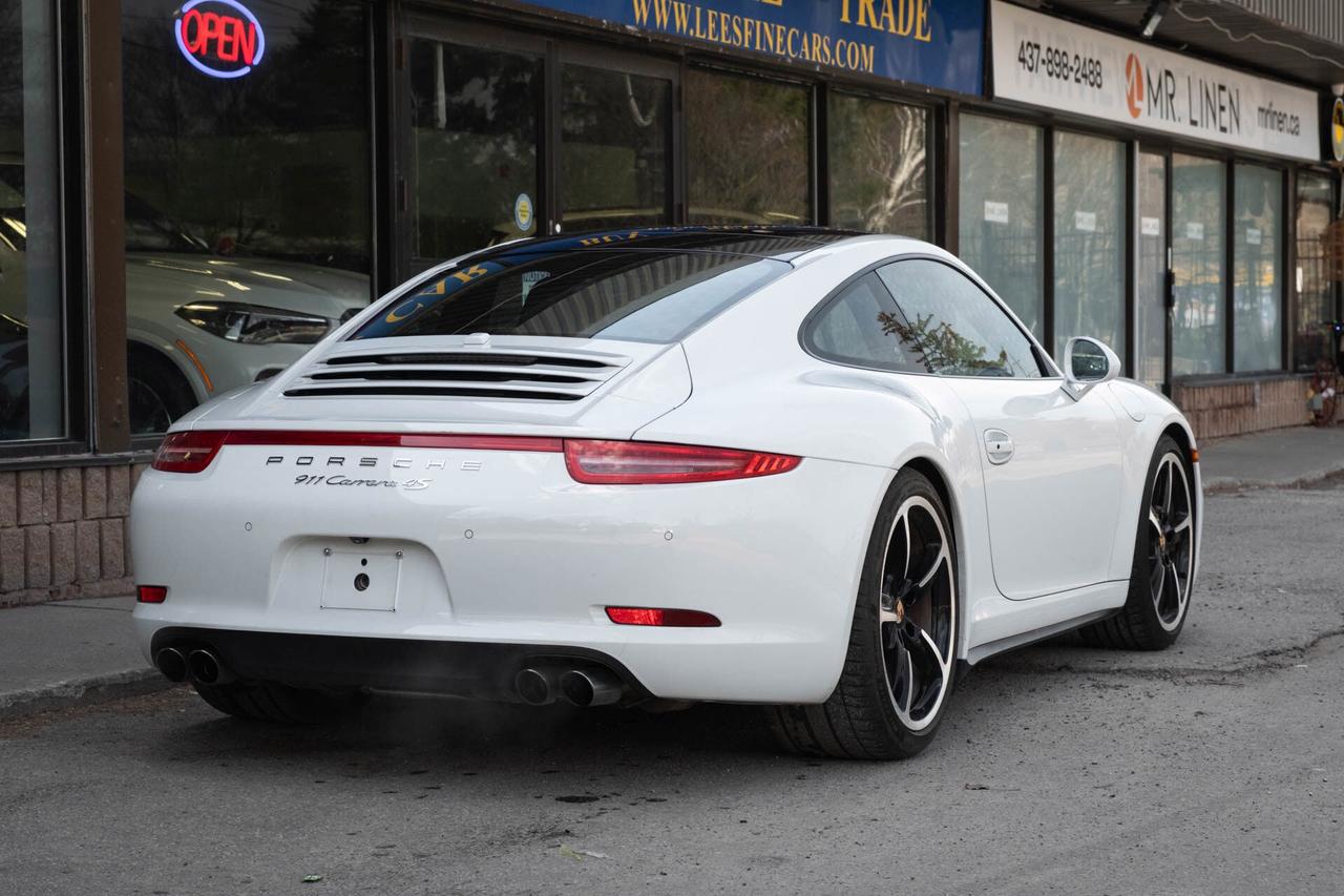 2015 Porsche 911 Carrera 4S Coupe Photo