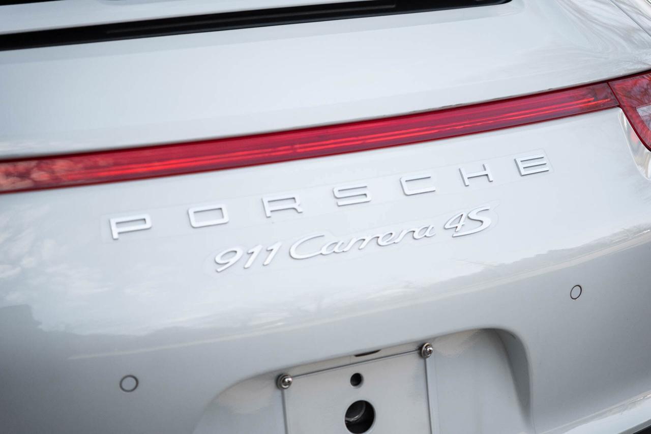 2015 Porsche 911 Carrera 4S Coupe Photo