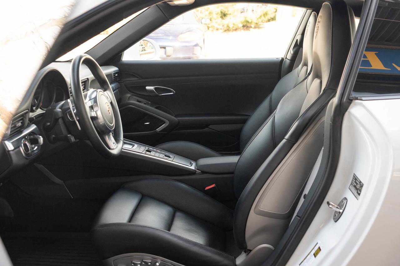 2015 Porsche 911 Carrera 4S Coupe Photo