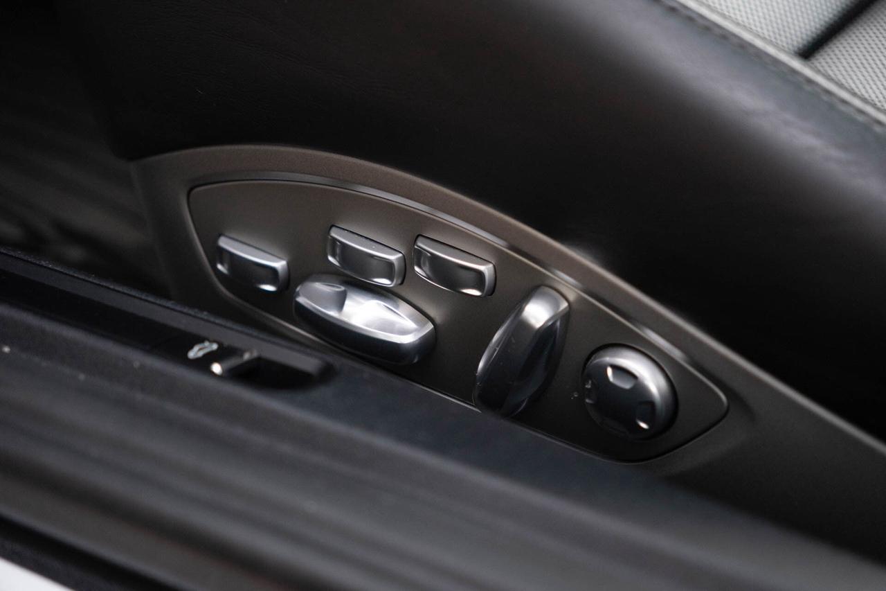 2015 Porsche 911 Carrera 4S Coupe Photo