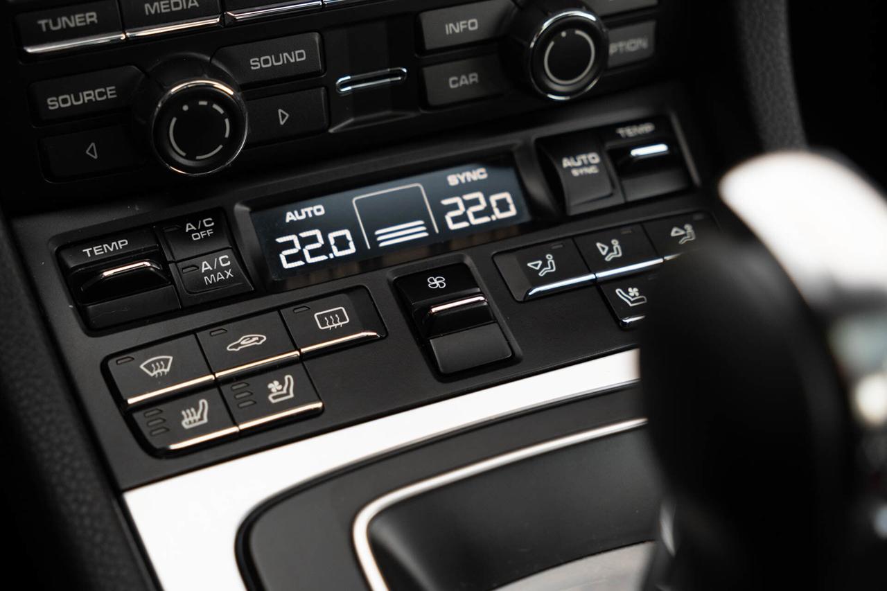 2015 Porsche 911 Carrera 4S Coupe Photo