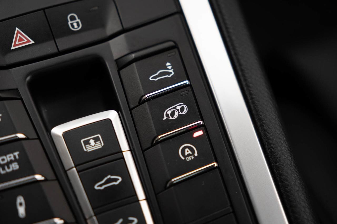 2015 Porsche 911 Carrera 4S Coupe Photo