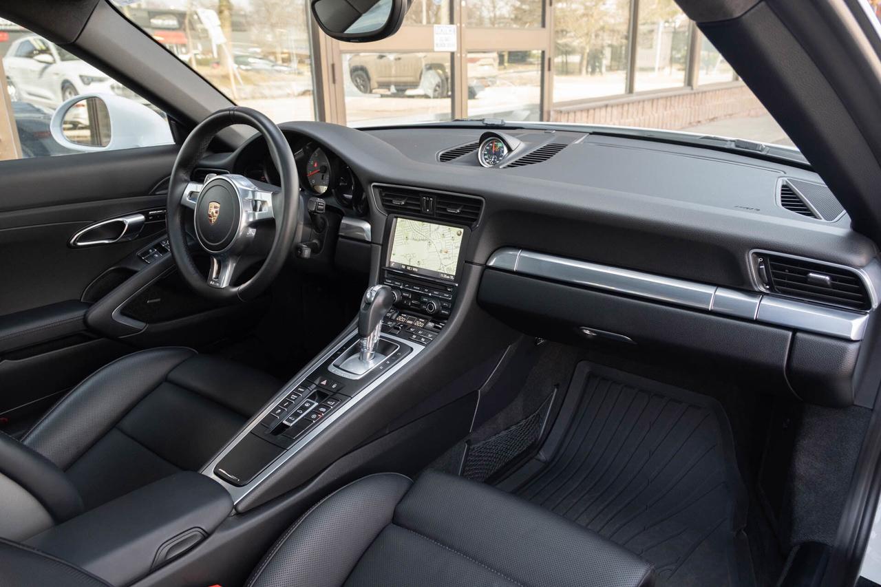 2015 Porsche 911 Carrera 4S Coupe Photo