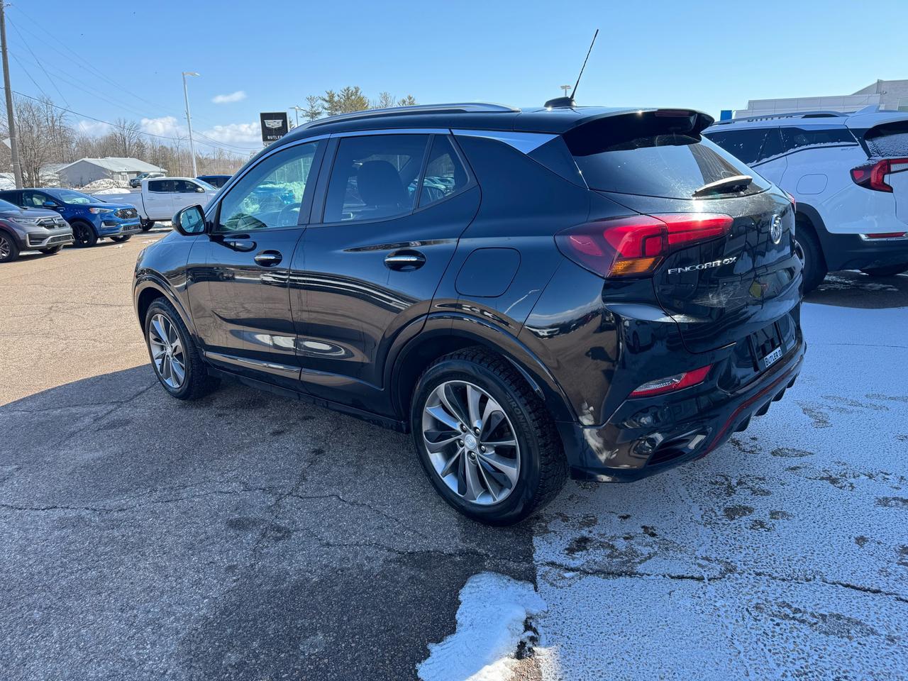 2022 Buick Encore GX Select All-Wheel Drive Photo2