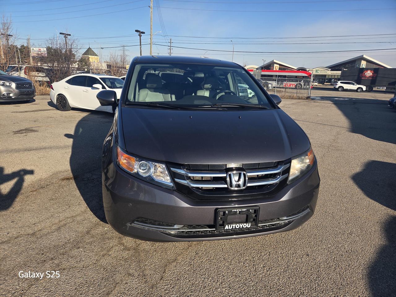 2016 Honda Odyssey EXL-NAVI 8 PASS ROOF ONE OWNER $ 16,988.00 Photo