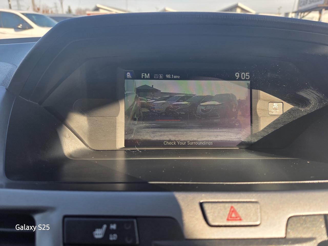 2016 Honda Odyssey EXL-NAVI 8 PASS ROOF ONE OWNER $ 16,988.00 Photo