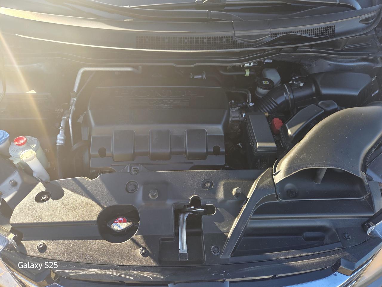 2016 Honda Odyssey EXL-NAVI 8 PASS ROOF ONE OWNER $ 16,988.00 Photo