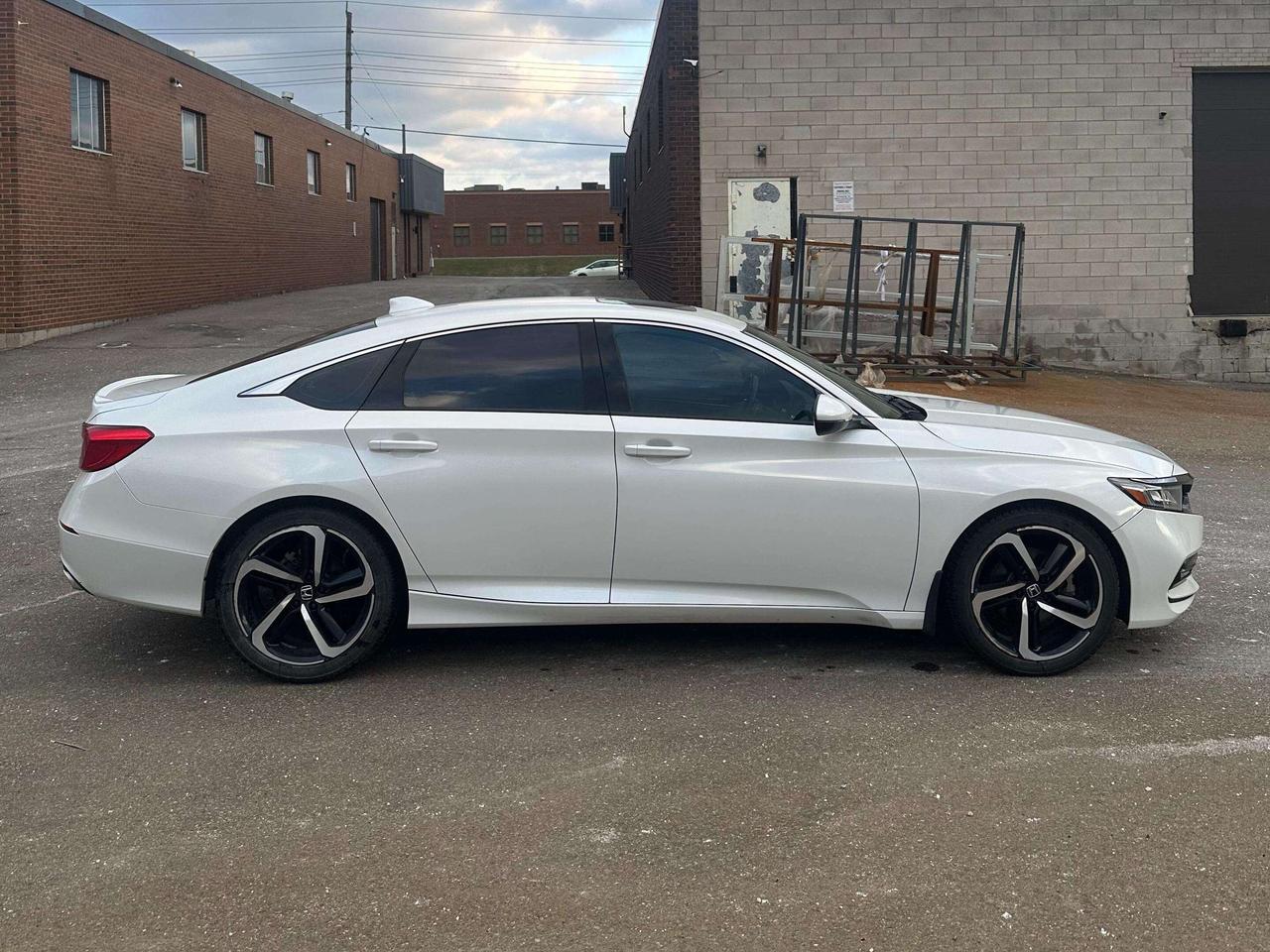 2018 Honda Accord Sport Photo4