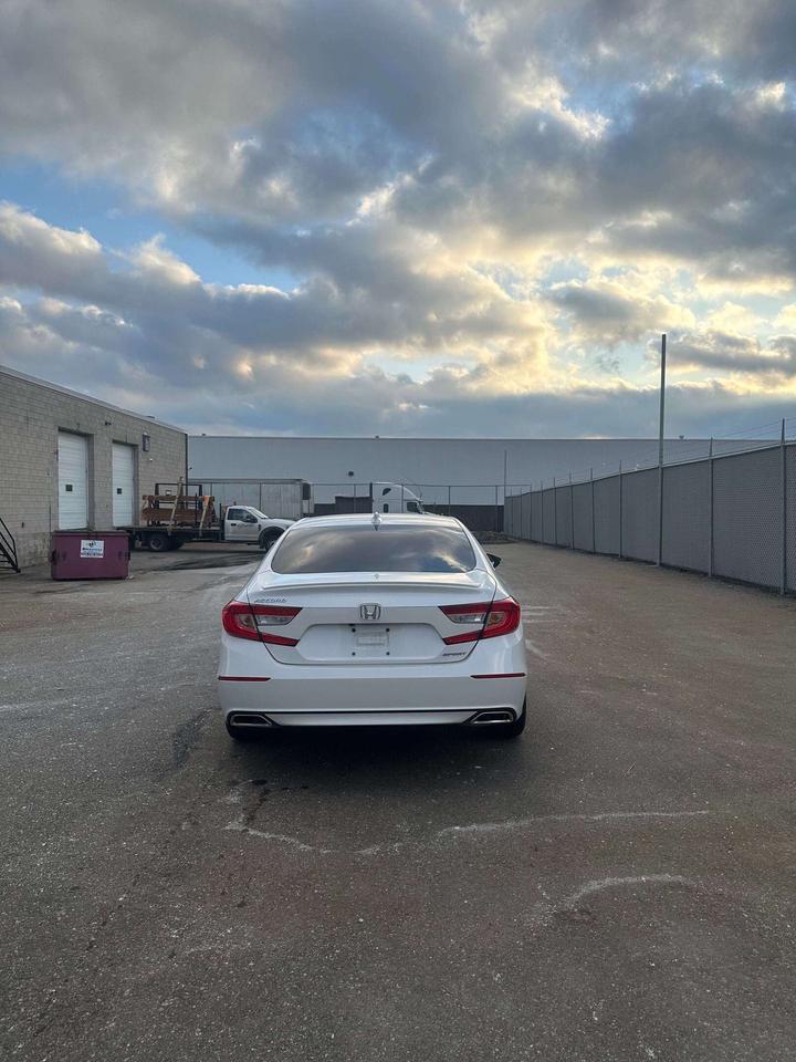 2018 Honda Accord Sport Photo