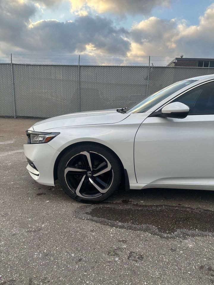 2018 Honda Accord Sport Photo