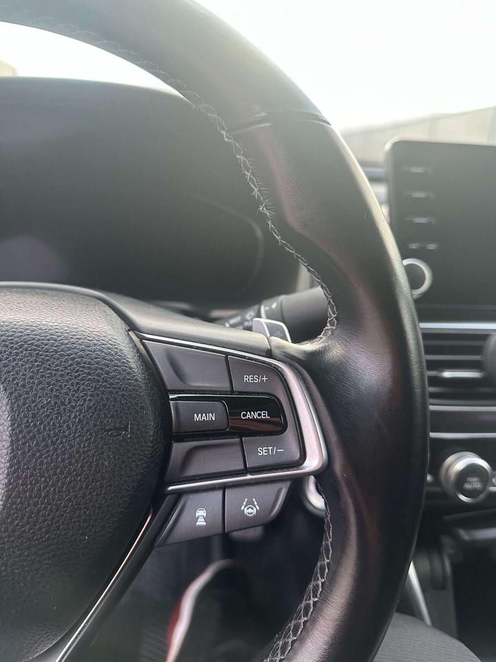 2018 Honda Accord Sport Photo