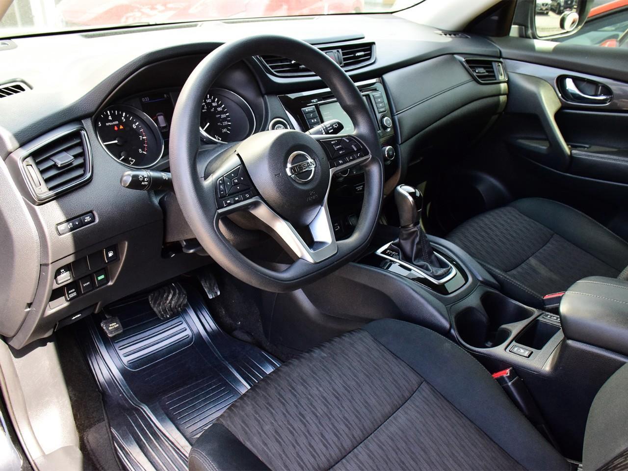 2018 Nissan Rogue SV 4dr All-wheel Drive Photo
