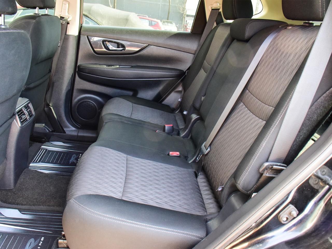 2018 Nissan Rogue SV 4dr All-wheel Drive Photo
