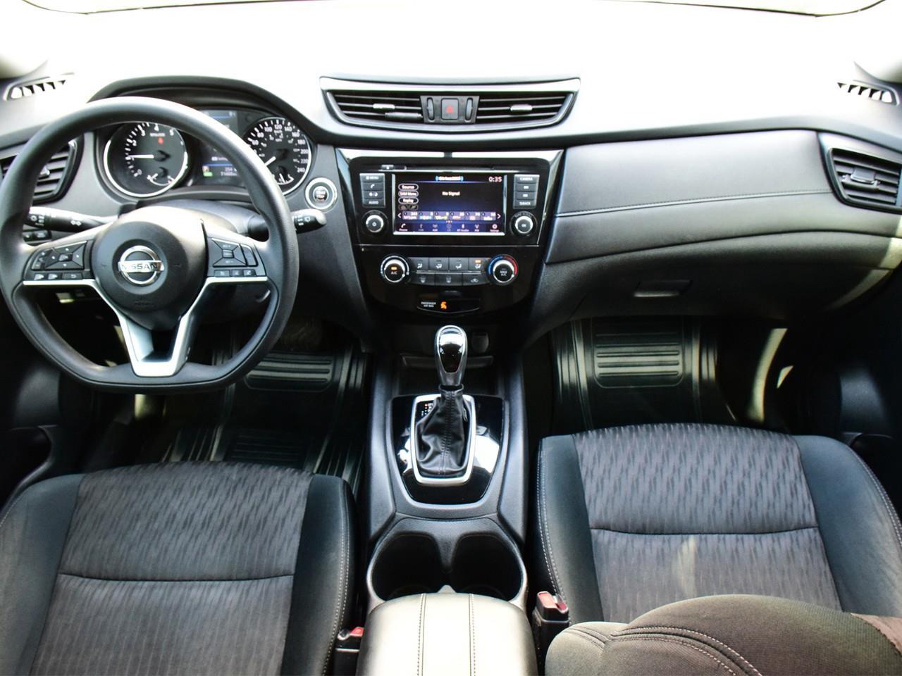 2018 Nissan Rogue SV 4dr All-wheel Drive Photo
