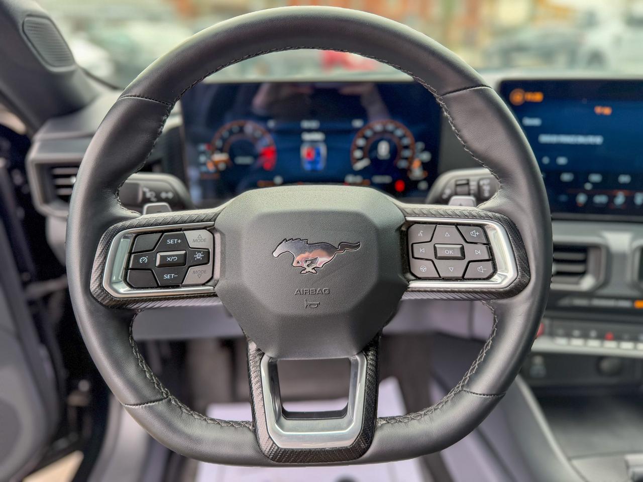 2025 Ford Mustang GT Fastback/1 OWNER/LOW KM/5.0L/BSM/REMOTE/CAMERA Photo