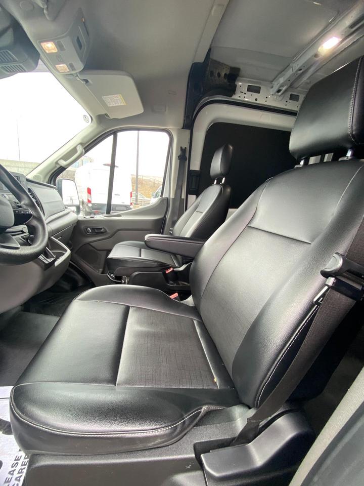 2024 Ford Transit-250 Cargo Base Rear-Wheel Drive Medium Roof Van 148 in. WB Photo