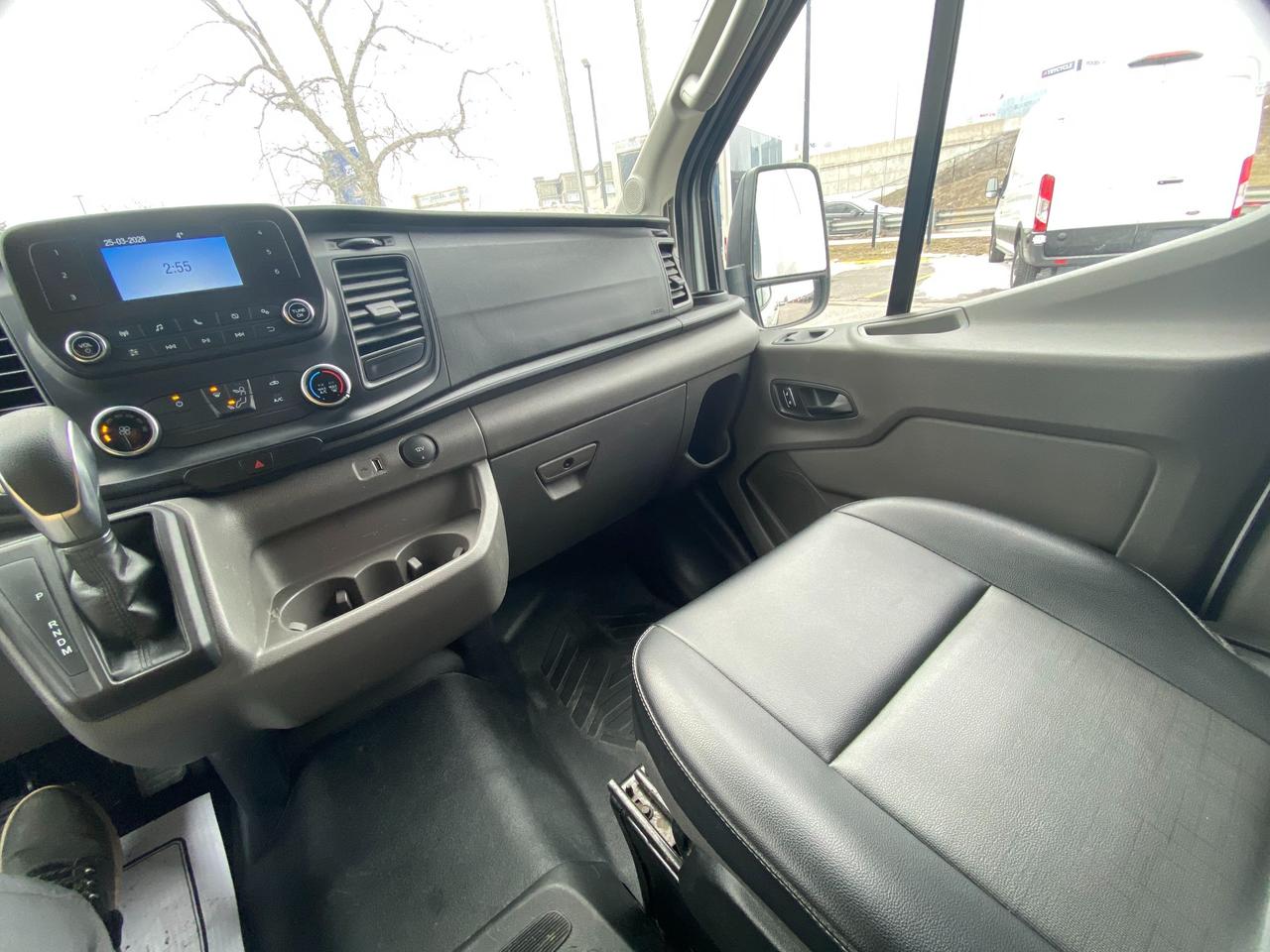 2024 Ford Transit-250 Cargo Base Rear-Wheel Drive Medium Roof Van 148 in. WB Photo