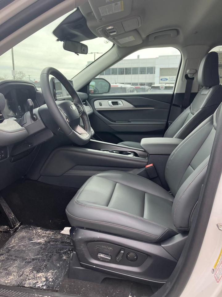 2026 Ford Explorer  Photo