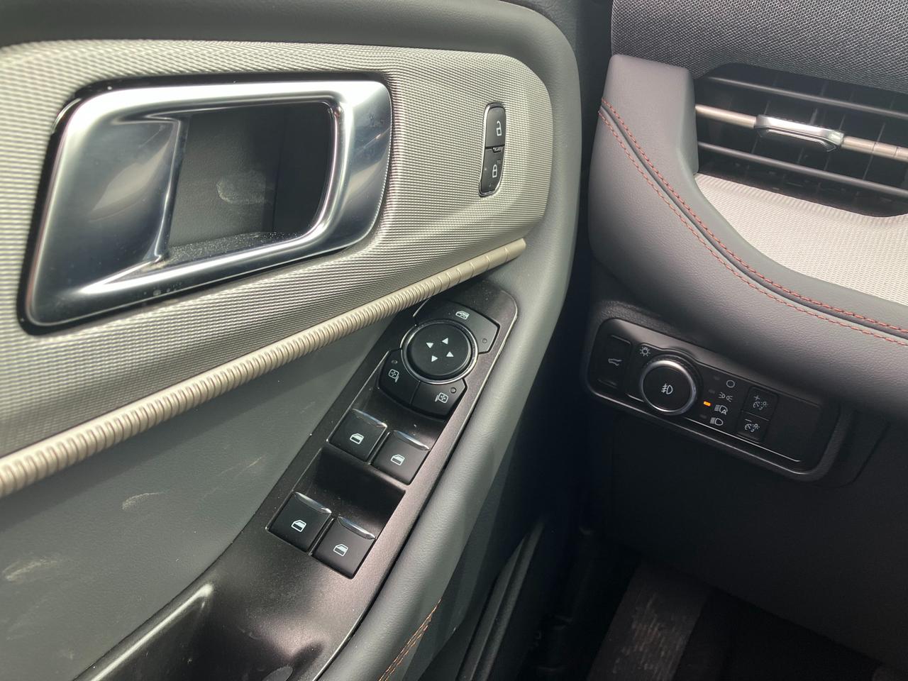 2026 Ford Explorer  Photo