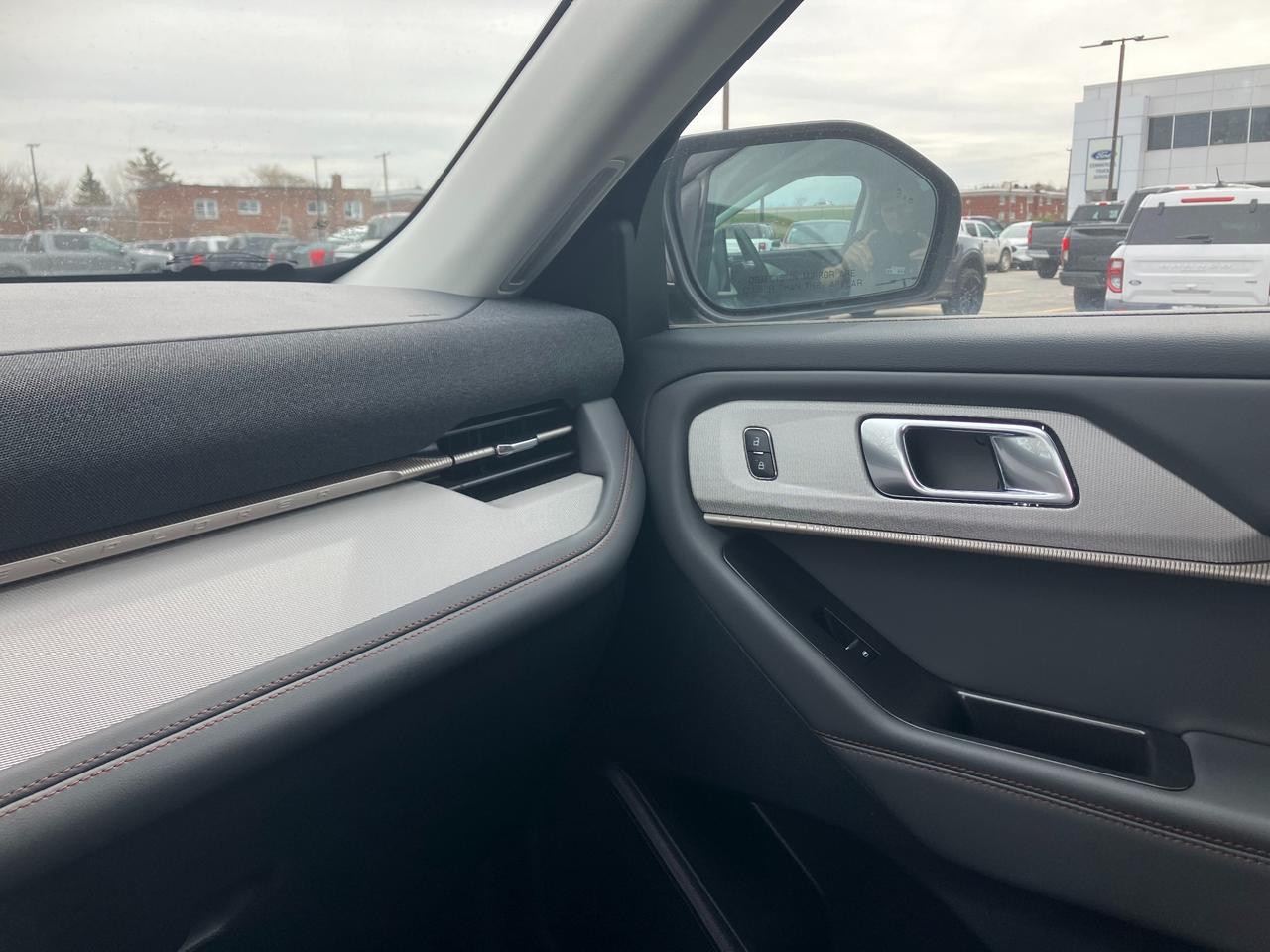 2026 Ford Explorer  Photo
