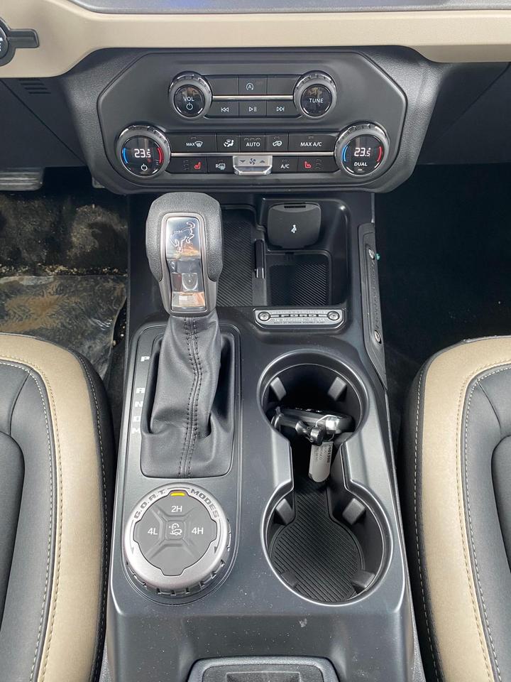 2026 Ford Bronco Big Bend 4dr 4x4 Photo