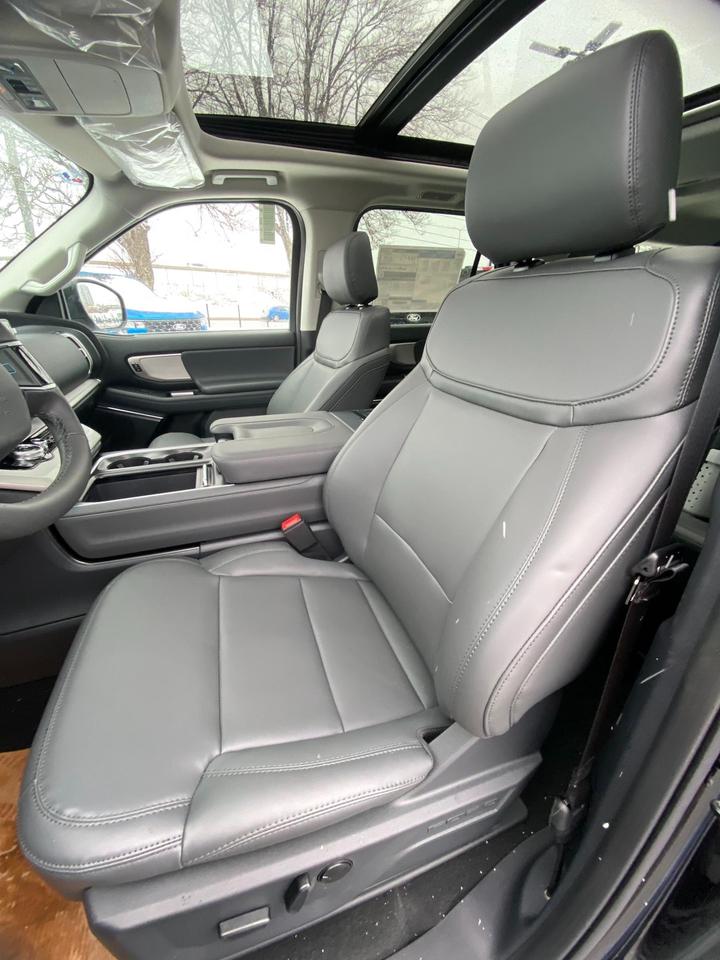 2026 Ford Expedition Max Active 4dr 4x4 Photo