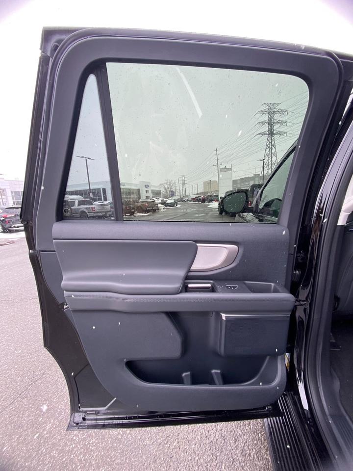 2026 Ford Expedition Max Active 4dr 4x4 Photo