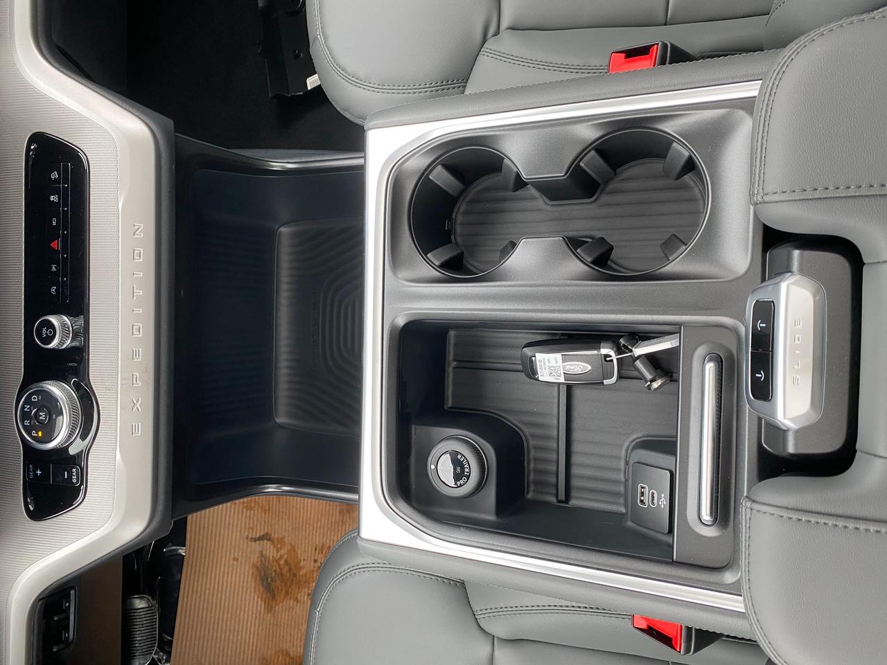 2026 Ford Expedition Max Active 4dr 4x4 Photo