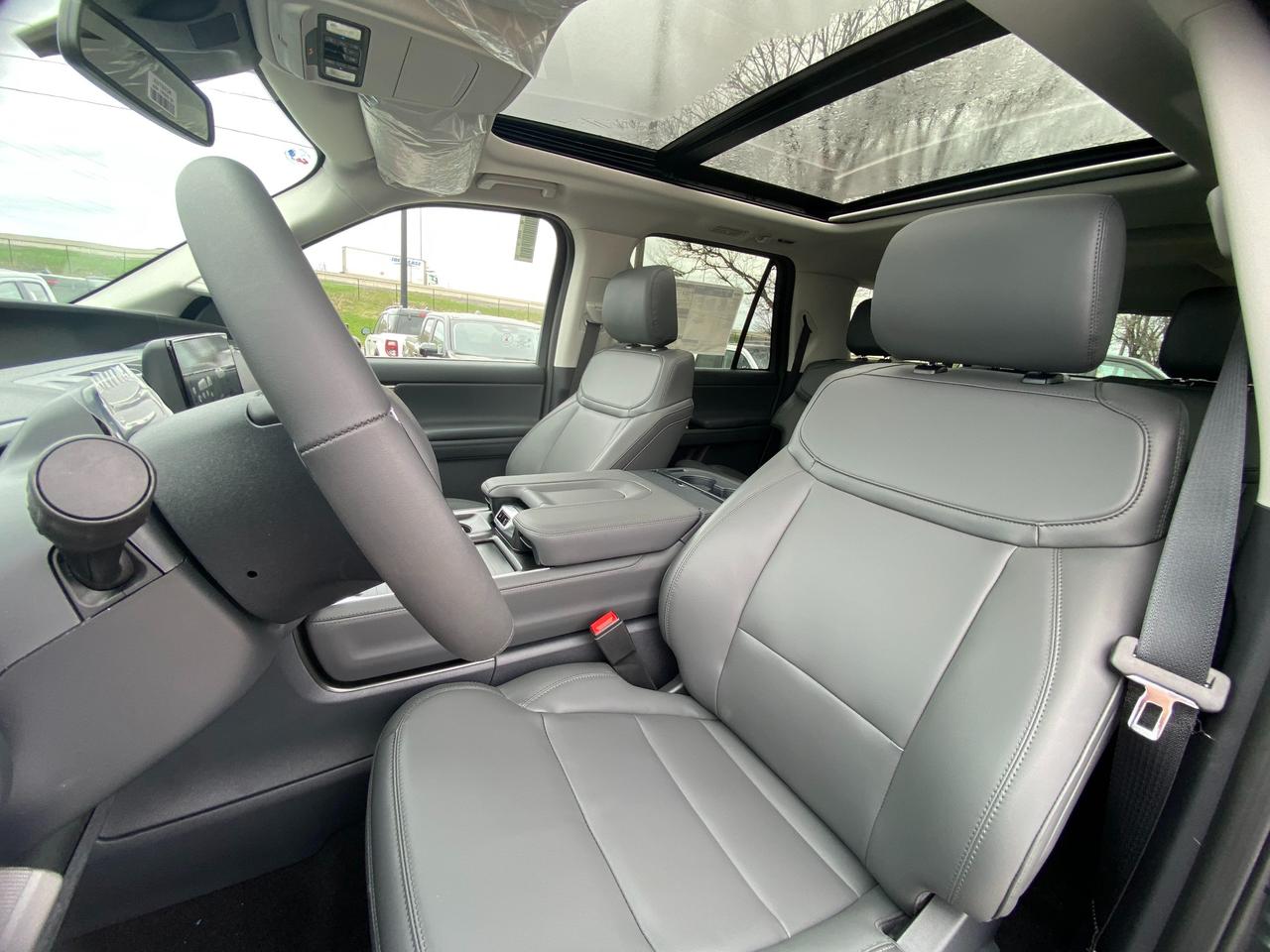 2026 Ford Expedition Max Active 4dr 4x4 Photo
