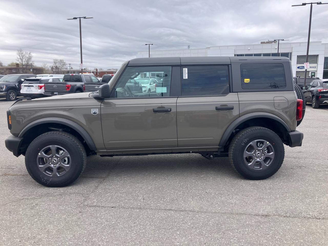 2026 Ford Bronco Big Bend 4dr 4x4 Photo2