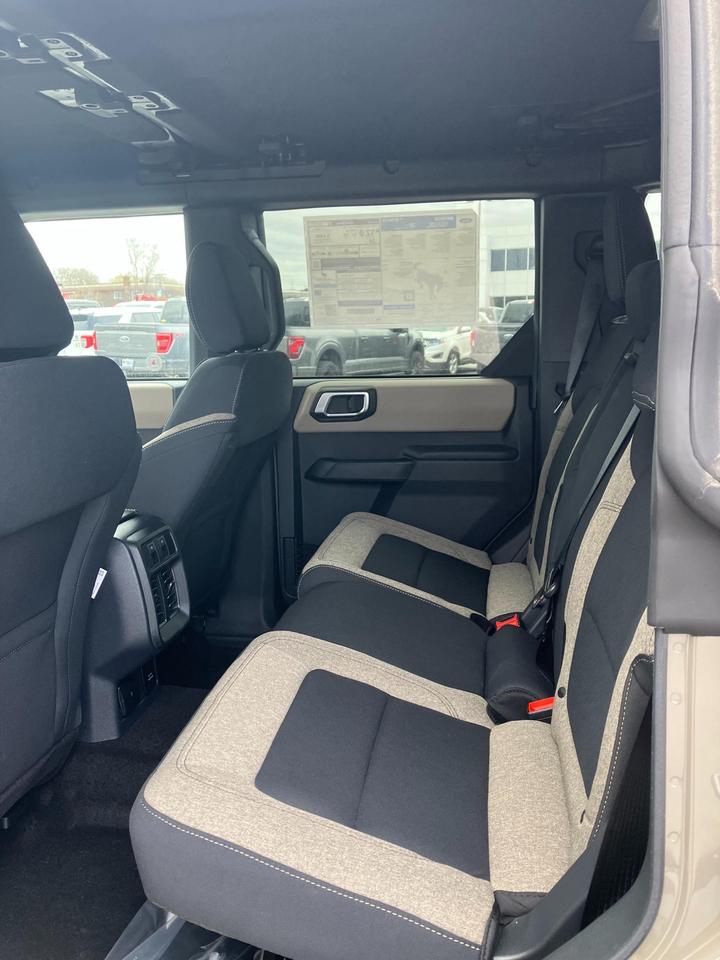 2026 Ford Bronco Big Bend 4dr 4x4 Photo