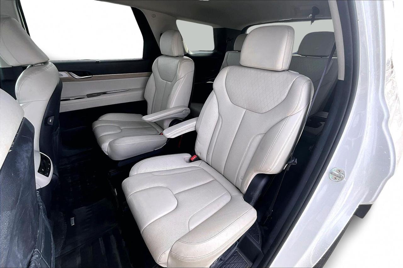 2021 Hyundai PALISADE LUXURY AWD   7-PASS   SUNROOF   BEIGE INTERIOR Photo