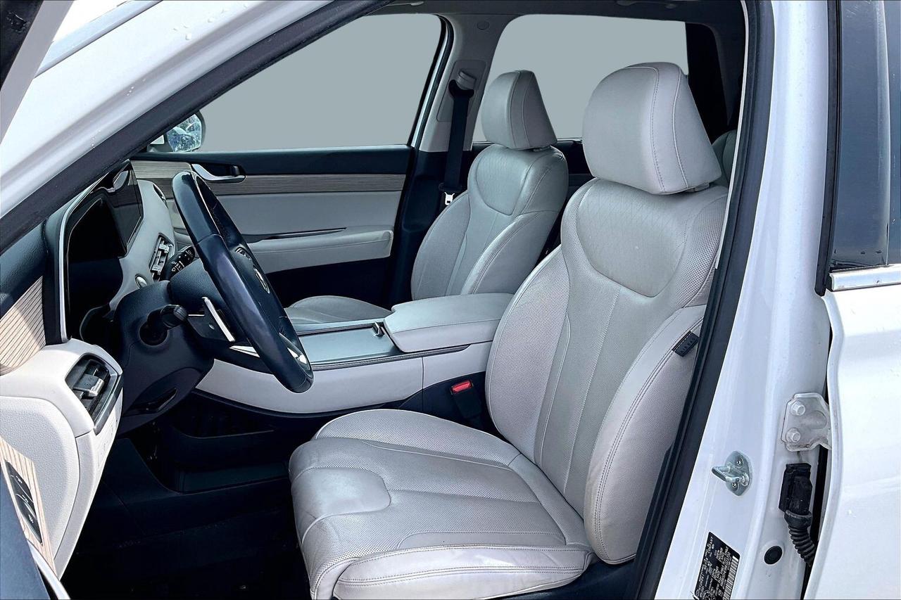 2021 Hyundai PALISADE LUXURY AWD   7-PASS   SUNROOF   BEIGE INTERIOR Photo