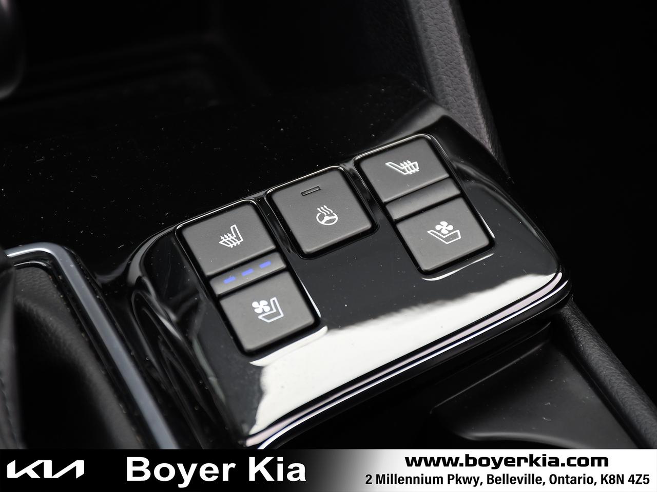 2023 Kia Sportage EX Photo