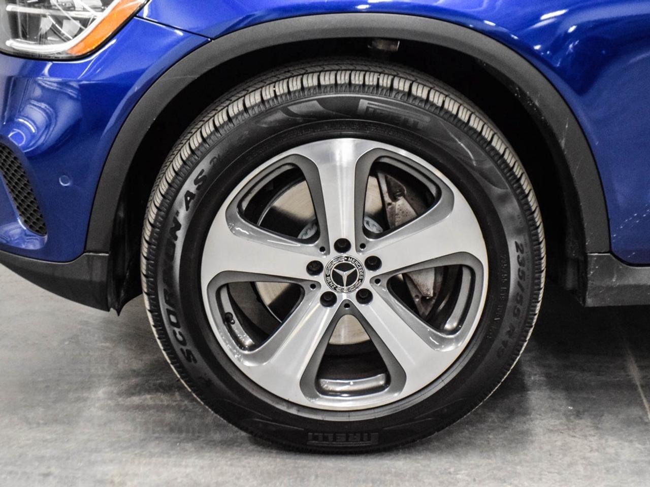 2020 Mercedes-Benz GLC300  Photo