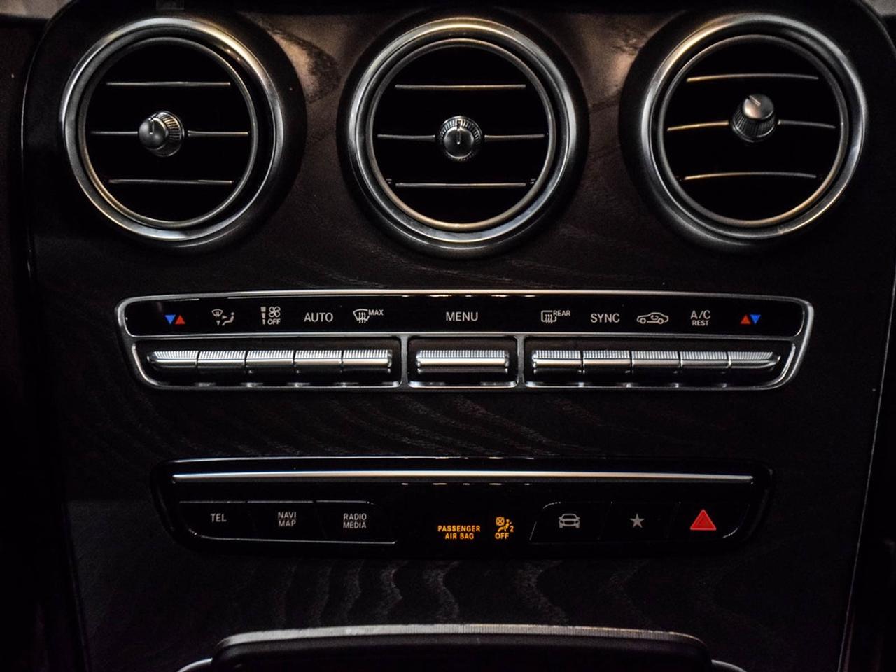 2020 Mercedes-Benz GLC300  Photo