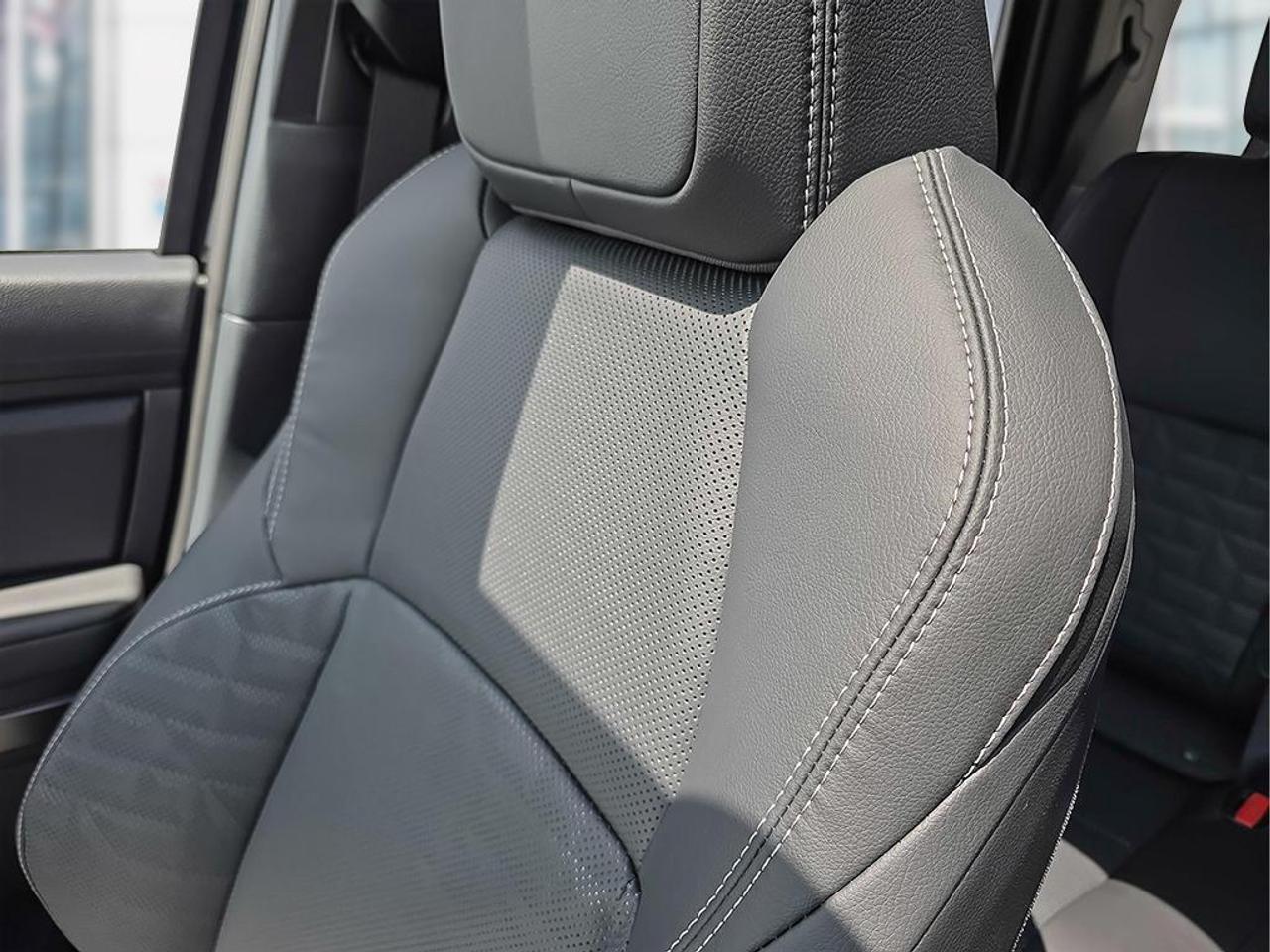 2026 Toyota 4Runner Hybrid Base 4dr 4x4 Photo