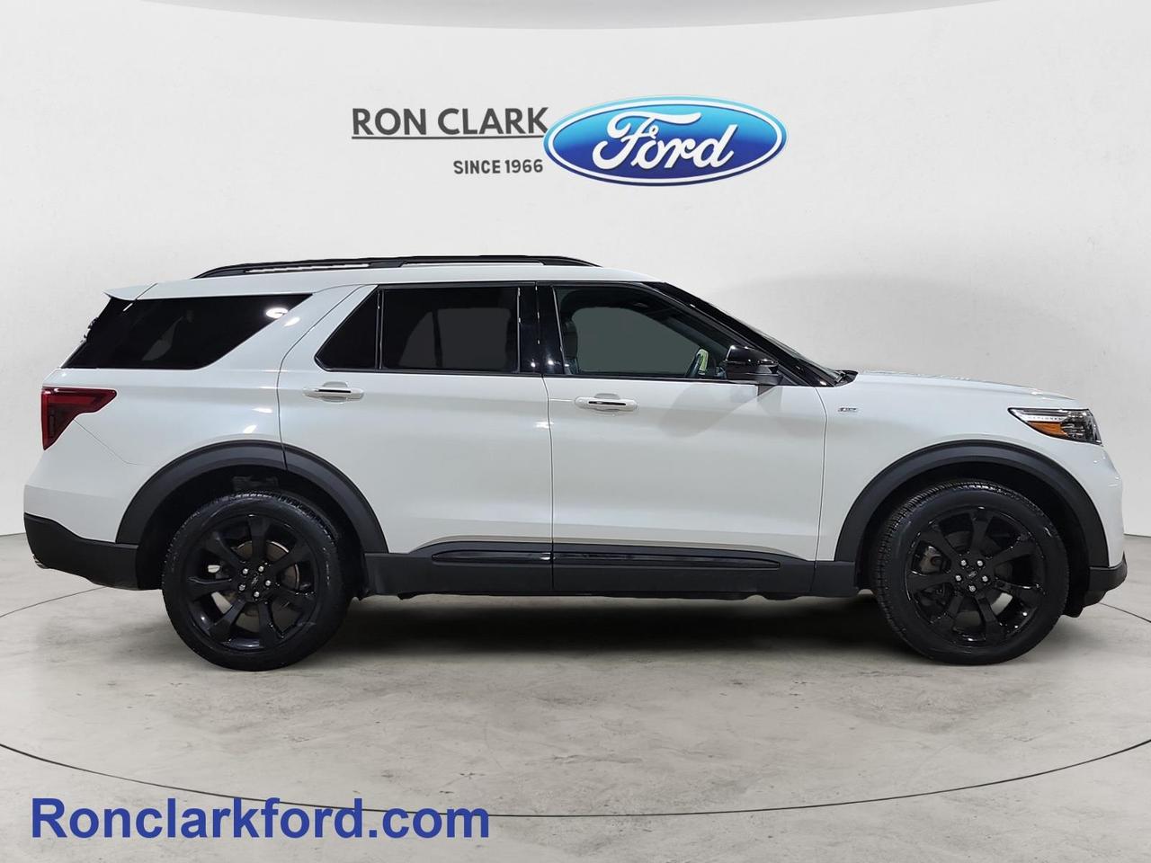 2023 Ford Explorer ST-Line 4dr 4x4 Photo