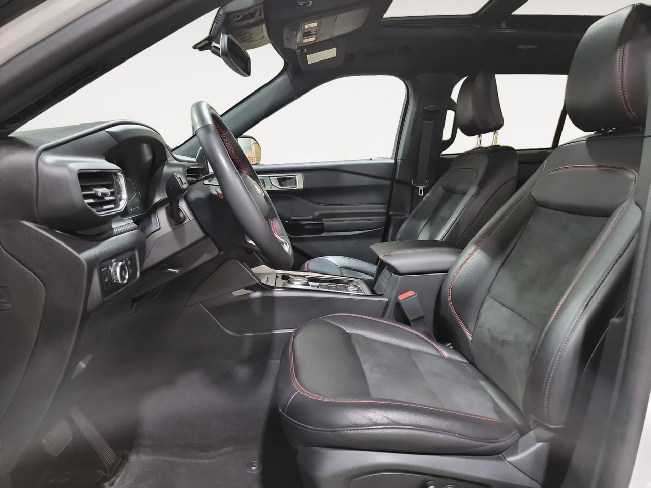 2023 Ford Explorer ST-Line 4dr 4x4 Photo