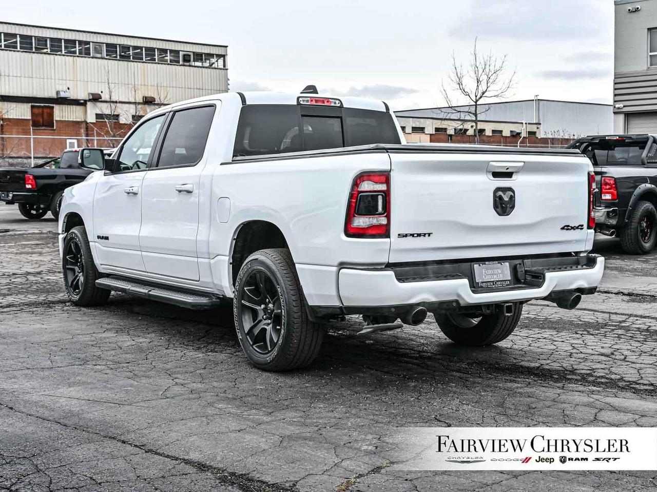 2022 RAM 1500 Sport DUAL PANO ROOF   LEATHER   CARPLAY   12 SCRE Photo3