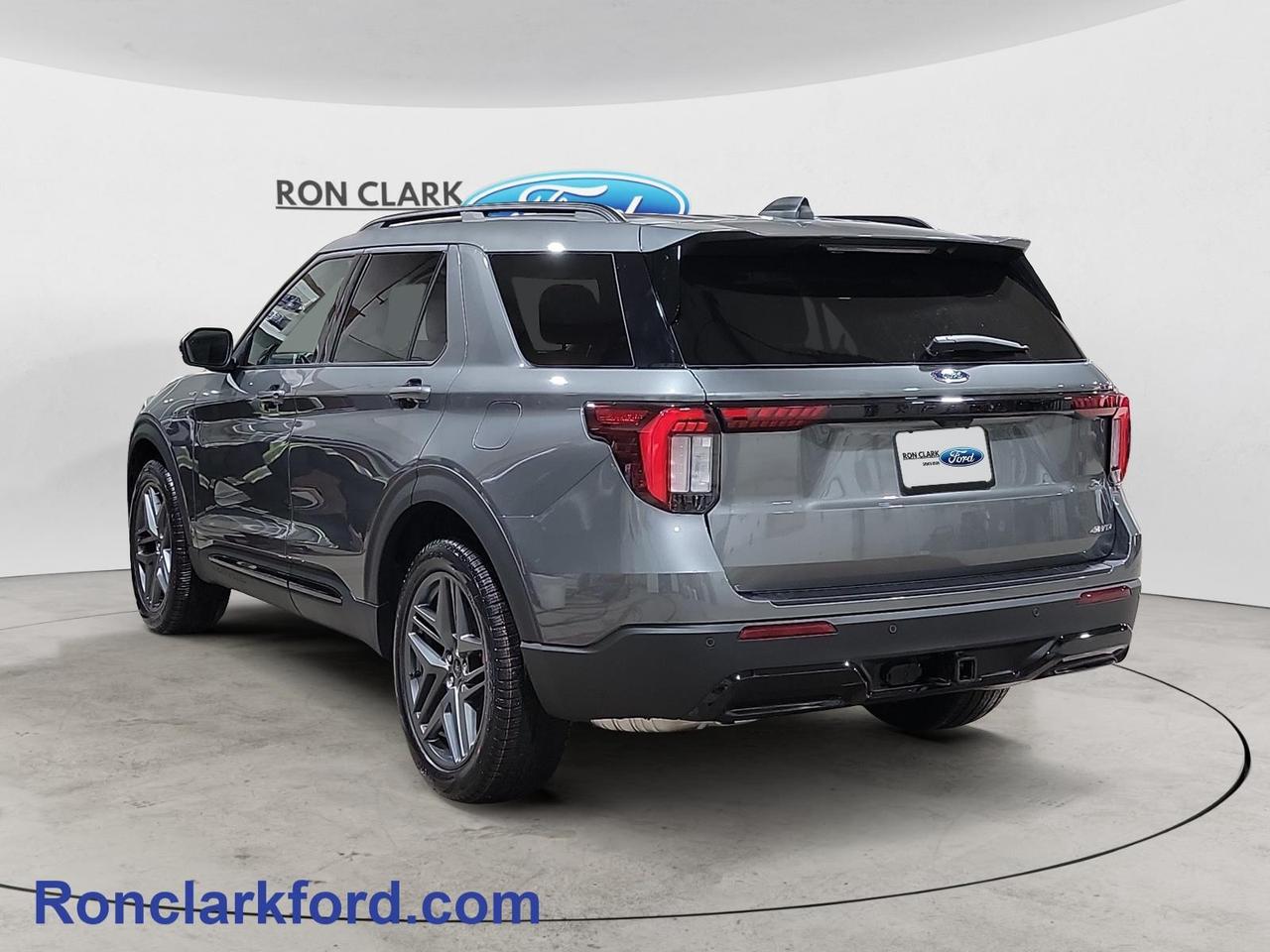 2026 Ford Explorer ST-Line 4dr 4x4 Photo4