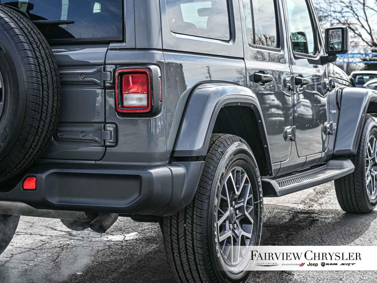 2021 Jeep WRANGLER UNLIMITED Sahara LEAHTER   ALPINE   NAV   CARPLAY   CLEAN CA Photo