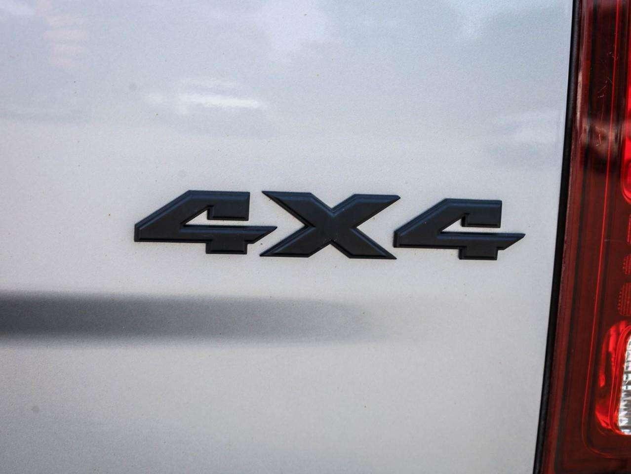 2020 RAM 1500 SLT CLEAN ACCIDENT REPORT! Photo