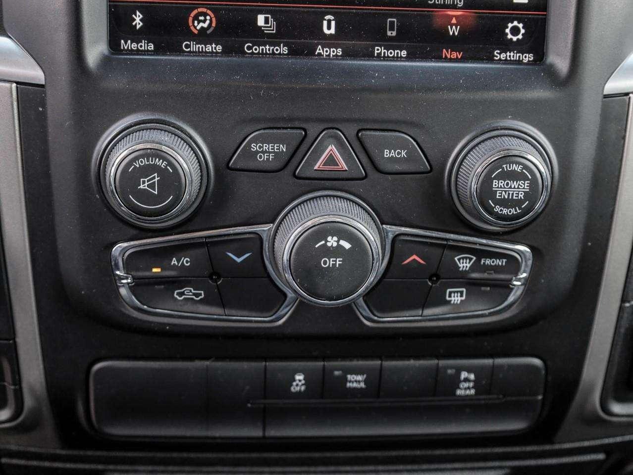 2020 RAM 1500 SLT CLEAN ACCIDENT REPORT! Photo