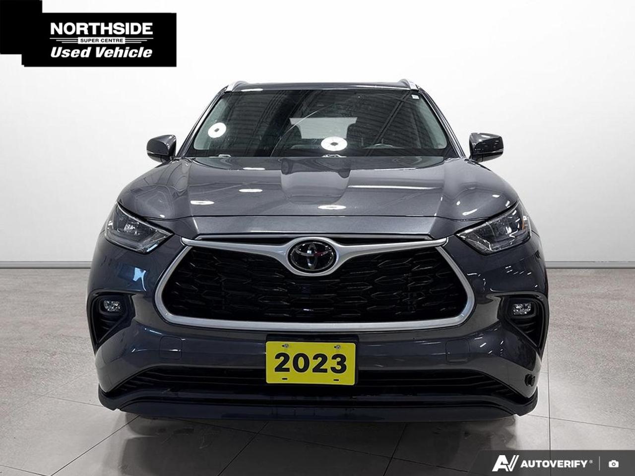 2023 Toyota Highlander XLE 4dr All-wheel Drive Photo