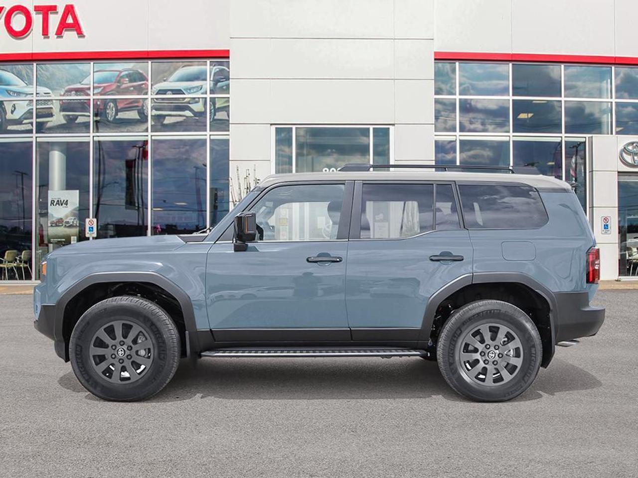 2026 Toyota Land Cruiser Base 4dr 4x4 Photo2