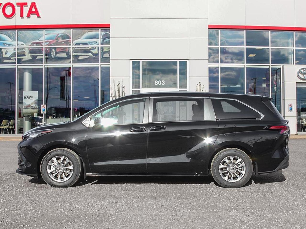 2026 Toyota Sienna XSE 7-Passenger 4dr All-Wheel Drive Passenger Van Photo